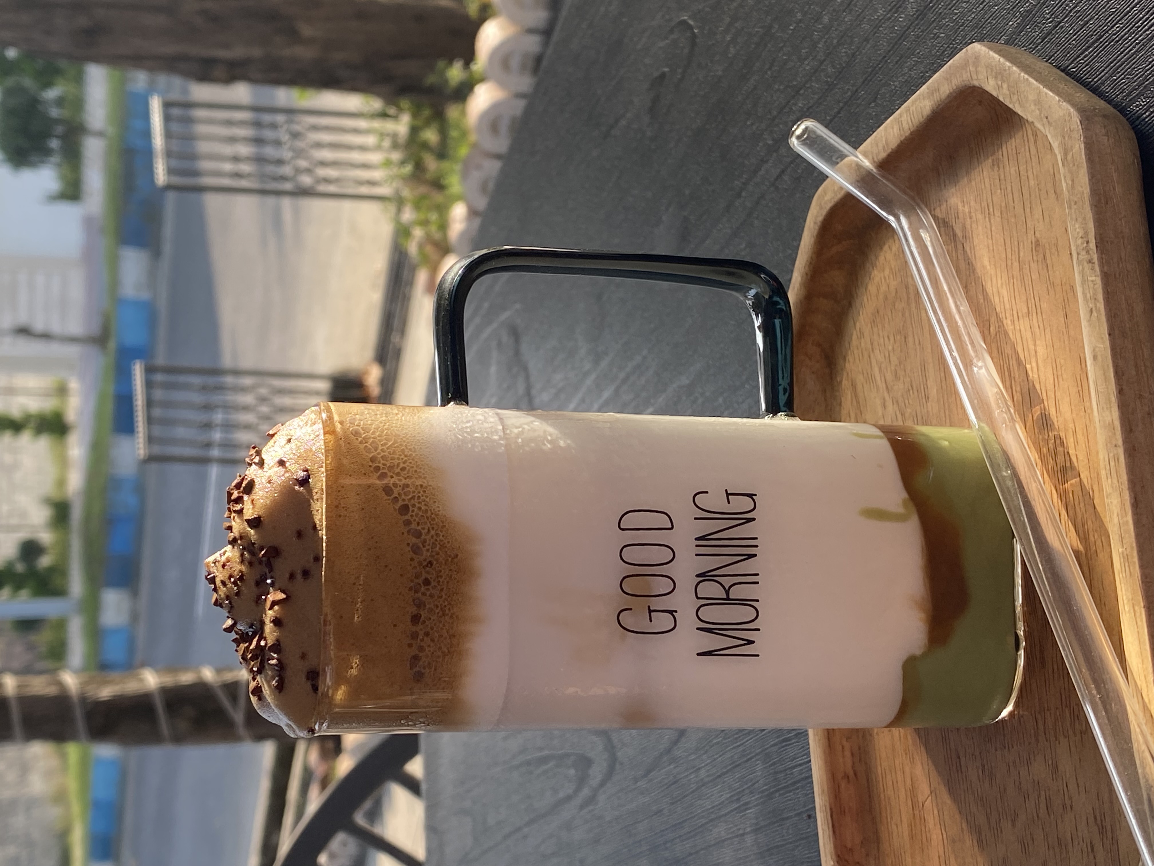 دالگونا پسته ای